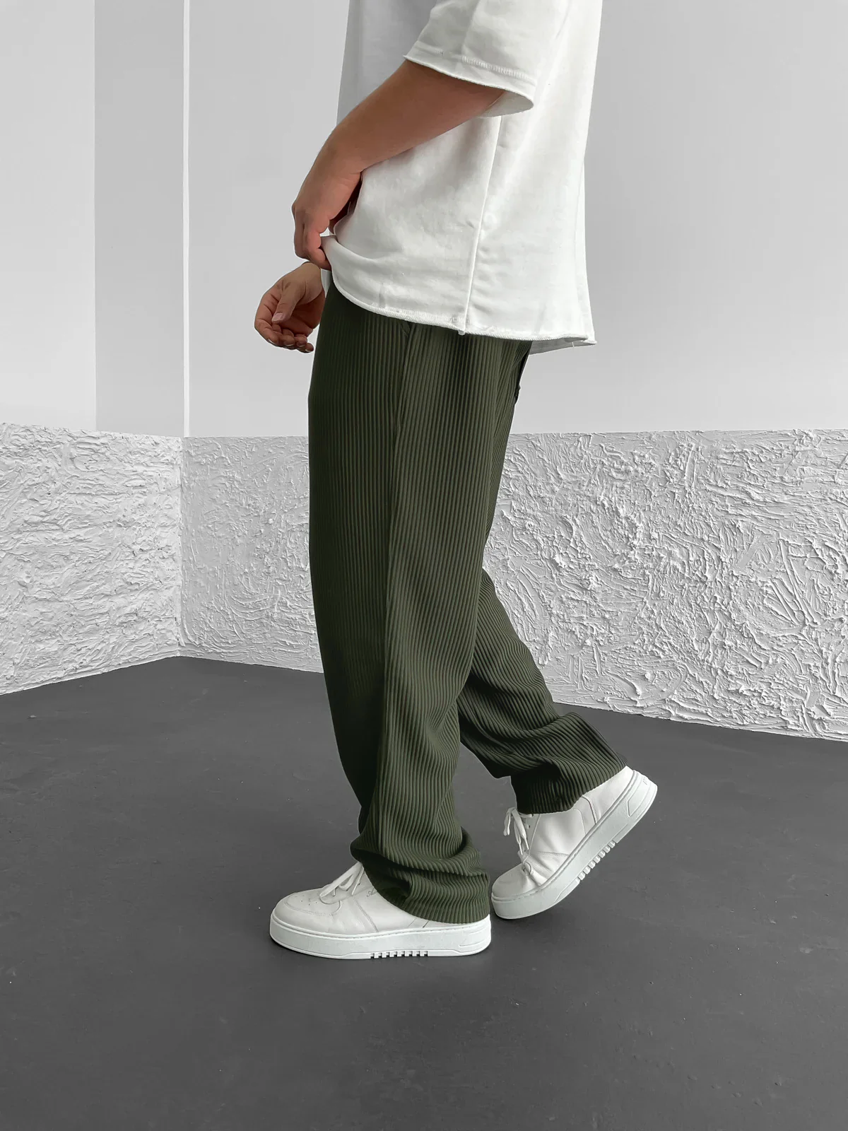 Abel | Relaxed Fit Corduroy Pants