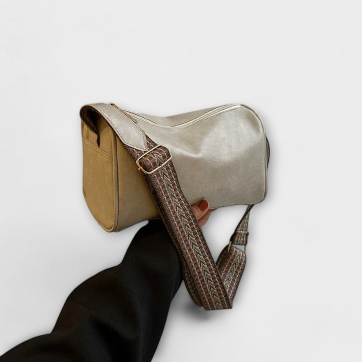 Olivia | Vintage Crossbody Bag