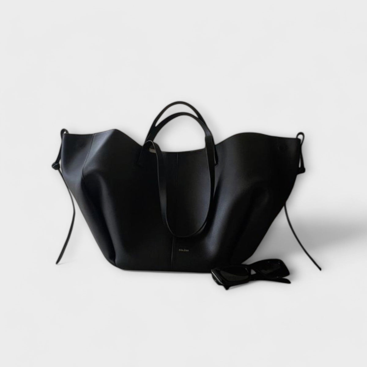 Olivia | Vintage Tote Bag