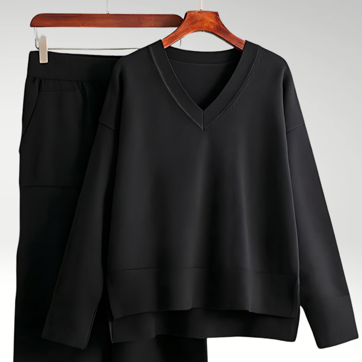Carol | Luxe Two-Piece Set with V-Neck