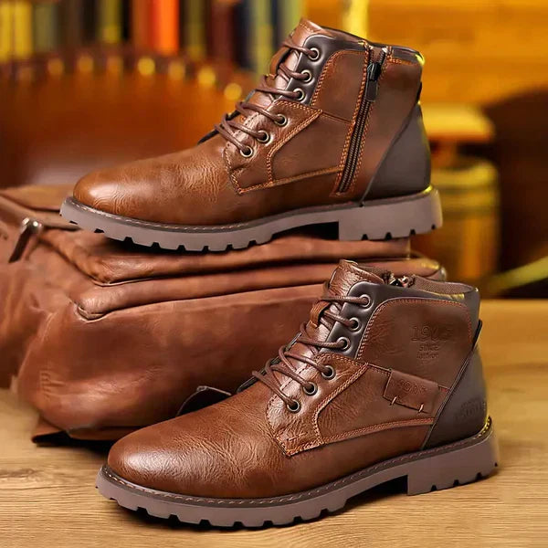 Jethro | Durable Boots with Laces
